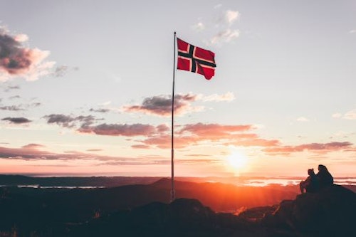 5 great eSIM plans for travelling in Norway (2023) + Discounts